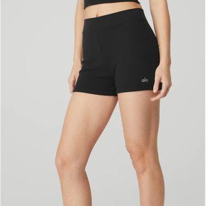 Alo Yoga Goddess Ribbed High Waist Hot Short